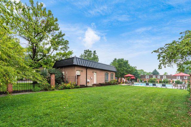 2850 Chateau Circle, 89, Upper Arlington, OH 43221