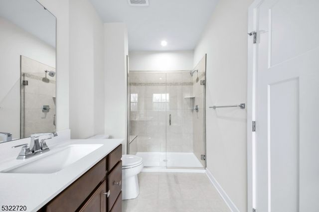 3 Peckwell St, Mount Olive Twp., NJ 07828