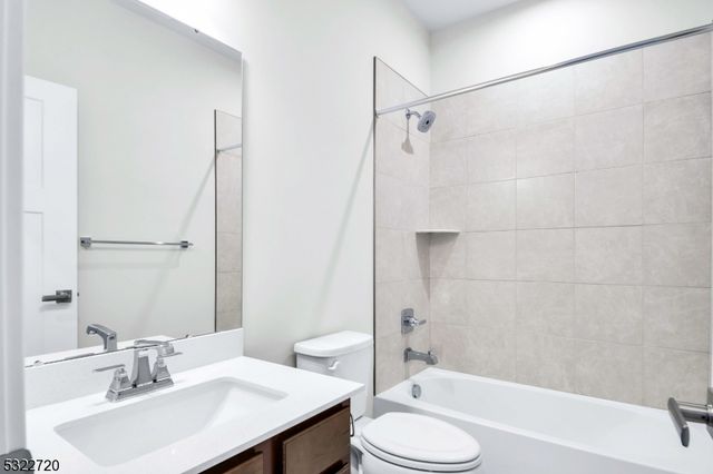 3 Peckwell St, Mount Olive Twp., NJ 07828