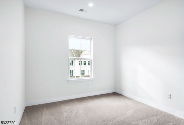 3 Peckwell St, Mount Olive Twp., NJ 07828