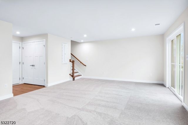 3 Peckwell St, Mount Olive Twp., NJ 07828