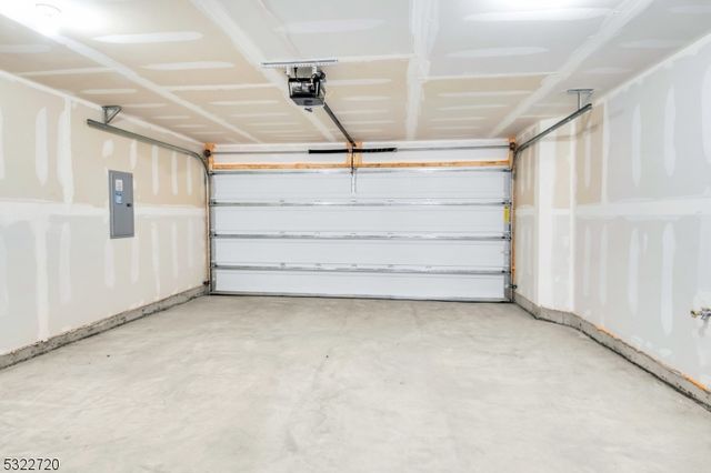 3 Peckwell St, Mount Olive Twp., NJ 07828