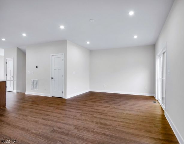 3 Peckwell St, Mount Olive Twp., NJ 07828