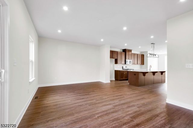 3 Peckwell St, Mount Olive Twp., NJ 07828