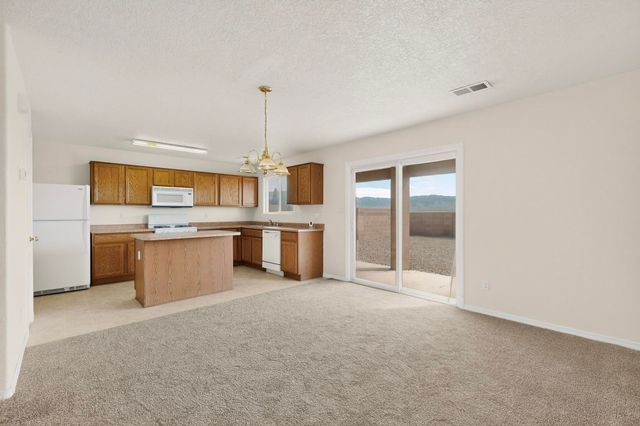 8300 Bluffs Edge Place NW, Albuquerque, NM 87120