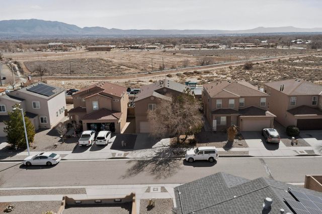 8300 Bluffs Edge Place NW, Albuquerque, NM 87120