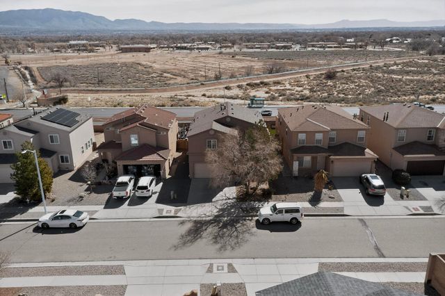 8300 Bluffs Edge Place NW, Albuquerque, NM 87120