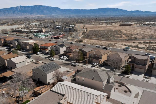 8300 Bluffs Edge Place NW, Albuquerque, NM 87120