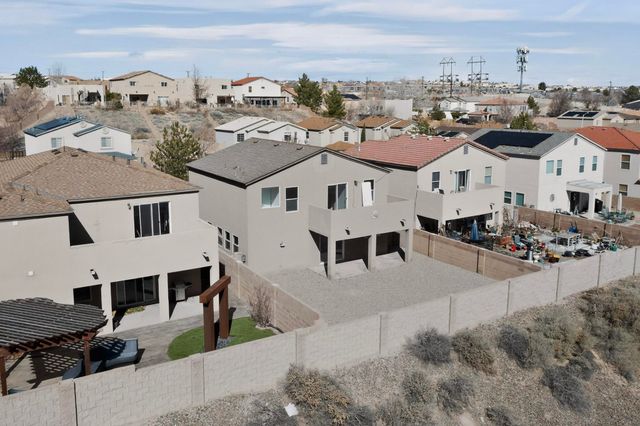 8300 Bluffs Edge Place NW, Albuquerque, NM 87120