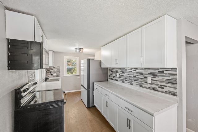 607 Cummins Road, Des Moines, IA 50315