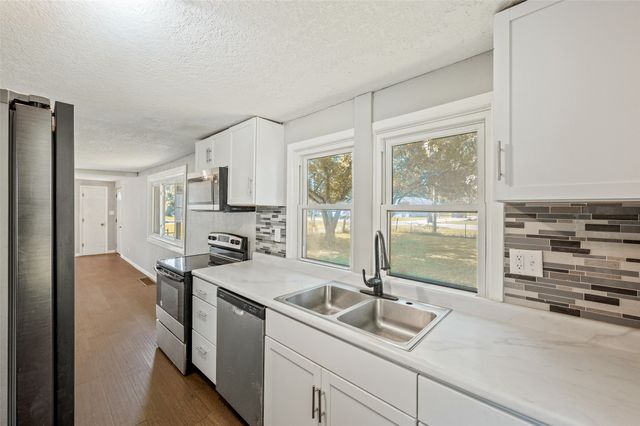 607 Cummins Road, Des Moines, IA 50315