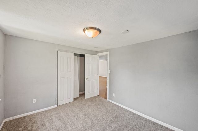 607 Cummins Road, Des Moines, IA 50315