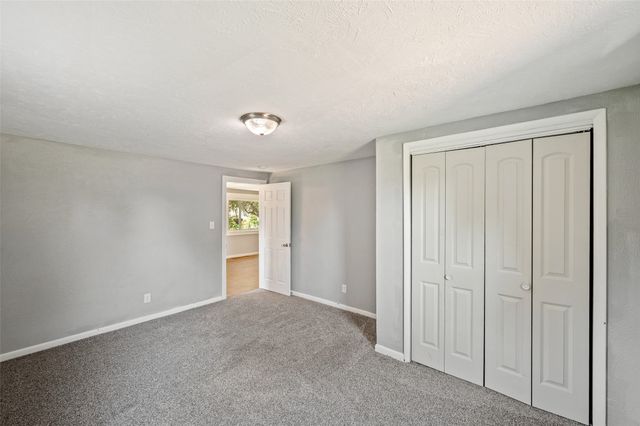 607 Cummins Road, Des Moines, IA 50315