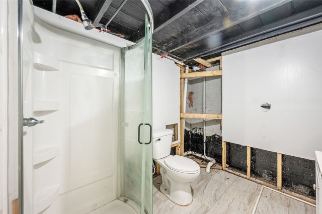 607 Cummins Road, Des Moines, IA 50315