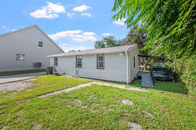 607 Cummins Road, Des Moines, IA 50315