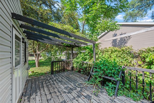 607 Cummins Road, Des Moines, IA 50315