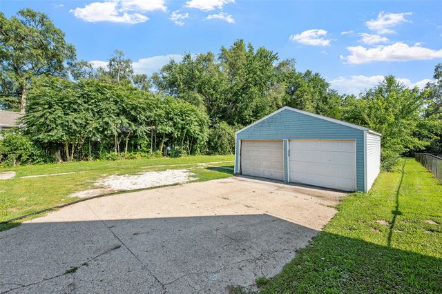 607 Cummins Road, Des Moines, IA 50315