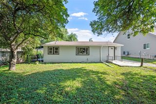 607 Cummins Road, Des Moines, IA 50315