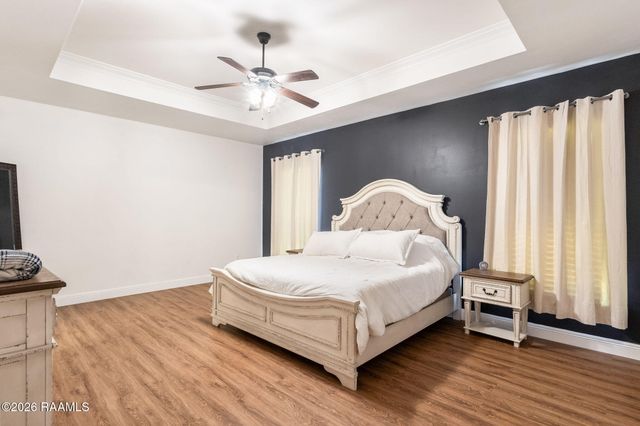 127 Terrace Oak Lane, Broussard, LA 70518