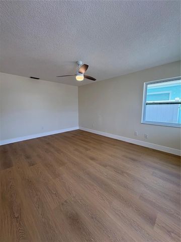 152 175TH TERRACE DRIVE E B, Redington Shores, FL 33708