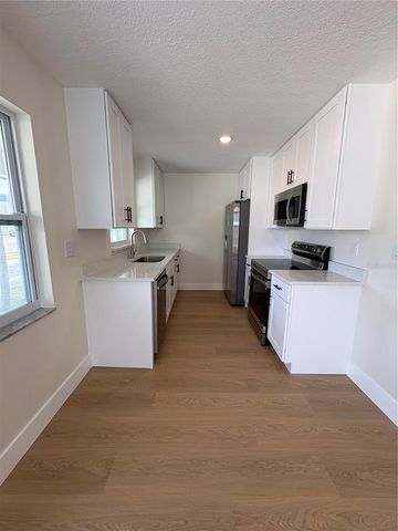 152 175TH TERRACE DRIVE E B, Redington Shores, FL 33708