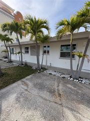 152 175TH TERRACE DRIVE E B, Redington Shores, FL 33708