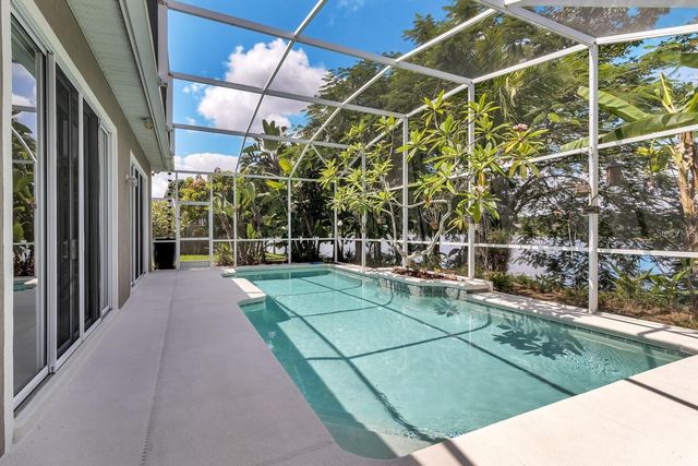 13903 BLUEWATER CIRCLE, Orlando, FL 32828