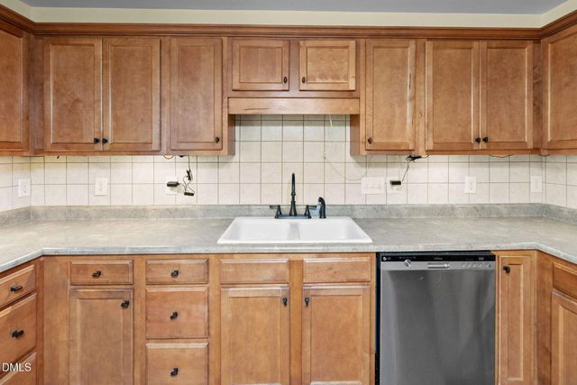 165 Cobblestone Drive, Spring Lake, NC 28390