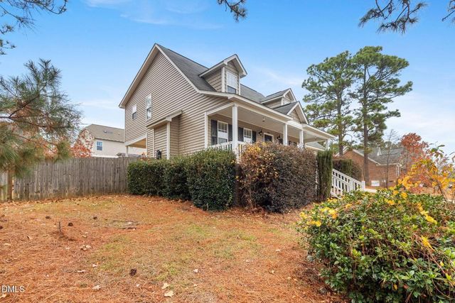 165 Cobblestone Drive, Spring Lake, NC 28390