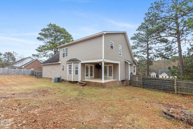 165 Cobblestone Drive, Spring Lake, NC 28390