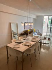170 SE 14th St 1504, Miami, FL 33131