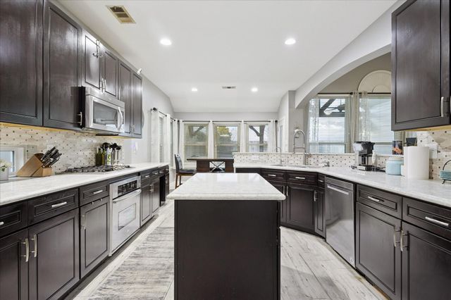 10510 Indian Paintbrush Lane, Houston, TX 77095