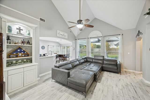 10510 Indian Paintbrush Lane, Houston, TX 77095