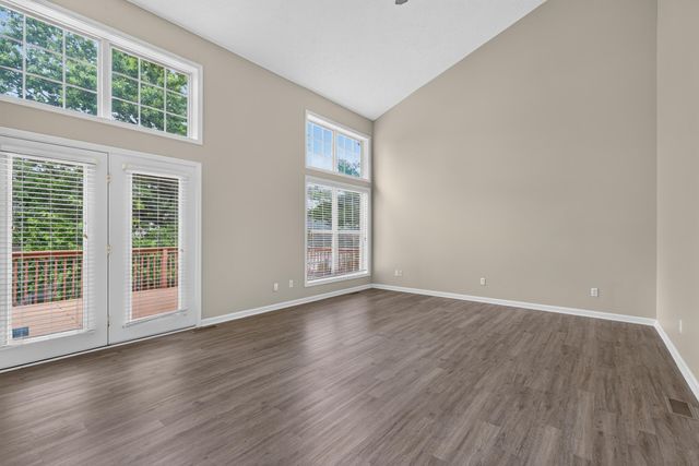 3132 Sandersville Road, Lexington, KY 40511