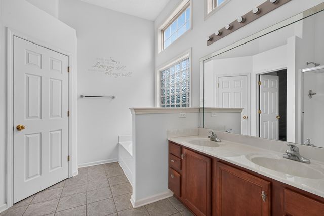 3132 Sandersville Road, Lexington, KY 40511