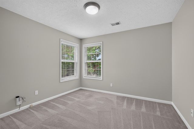 3132 Sandersville Road, Lexington, KY 40511