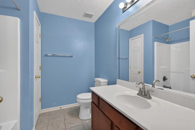 3132 Sandersville Road, Lexington, KY 40511