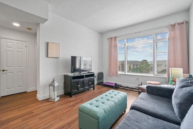 1200 Town Center Drive 401, Jupiter, FL 33458