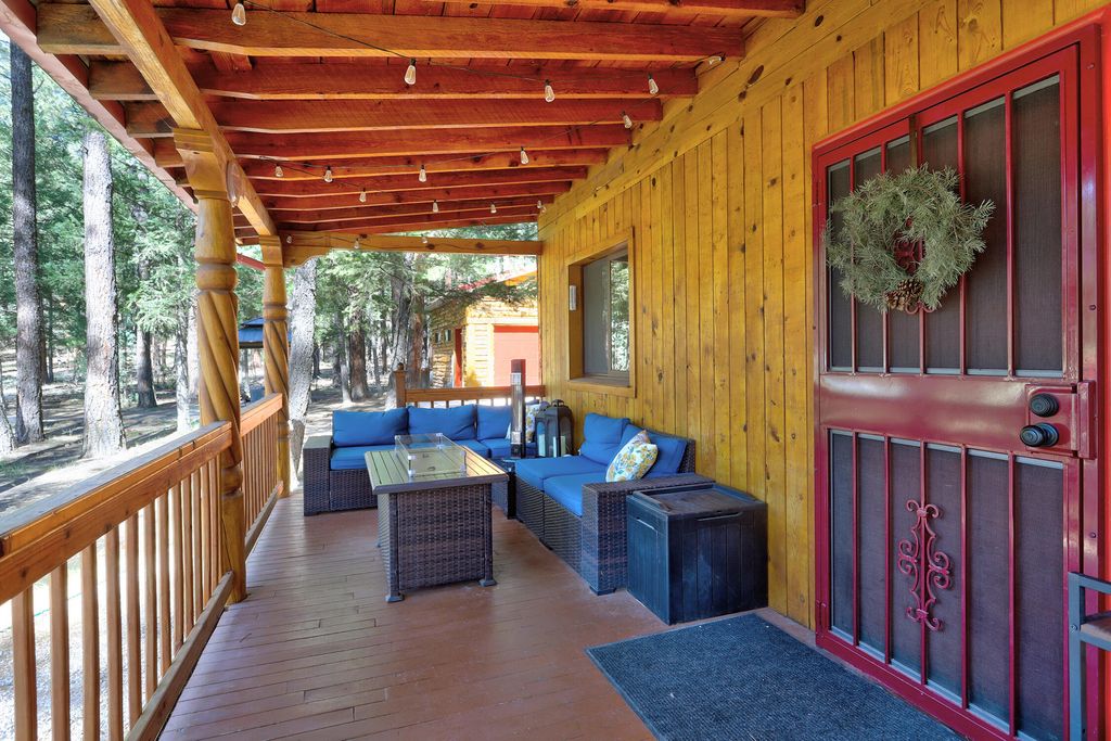 Image 3 of property listing at 328 Blue Spruce Drive, Jemez Springs, NM 87025