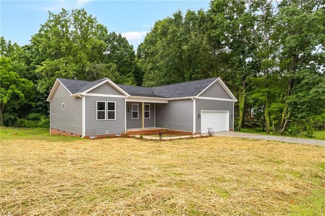 3634 Old Vineyard Road, Winston-salem, NC 27104