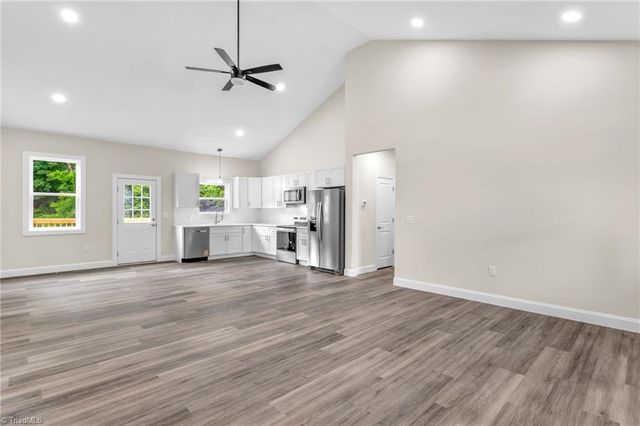 3634 Old Vineyard Road, Winston-salem, NC 27104