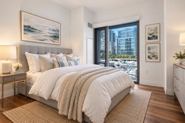 300 Pier 4 Blvd 3B, Boston, MA 02210
