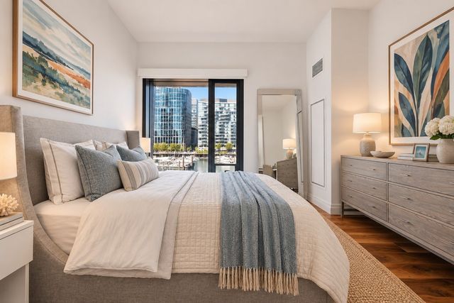 300 Pier 4 Blvd 3B, Boston, MA 02210