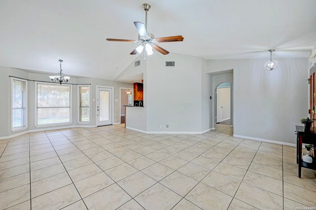 16757 Henderson, San Antonio, TX 78232