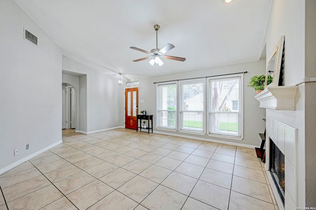 16757 Henderson, San Antonio, TX 78232