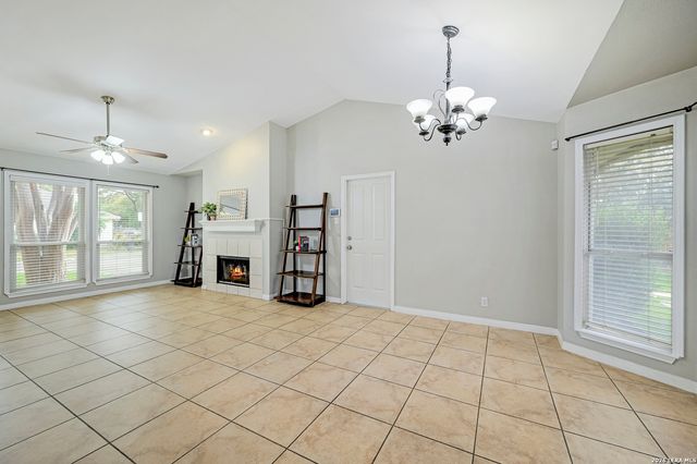 16757 Henderson, San Antonio, TX 78232