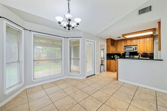 16757 Henderson, San Antonio, TX 78232