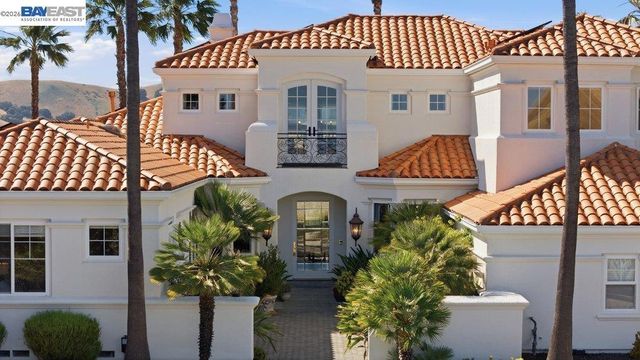27 Eagle Ridge Ln, Danville, CA 94506