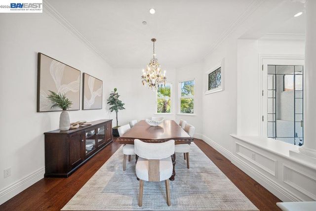 27 Eagle Ridge Ln, Danville, CA 94506