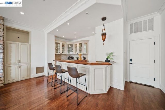 27 Eagle Ridge Ln, Danville, CA 94506